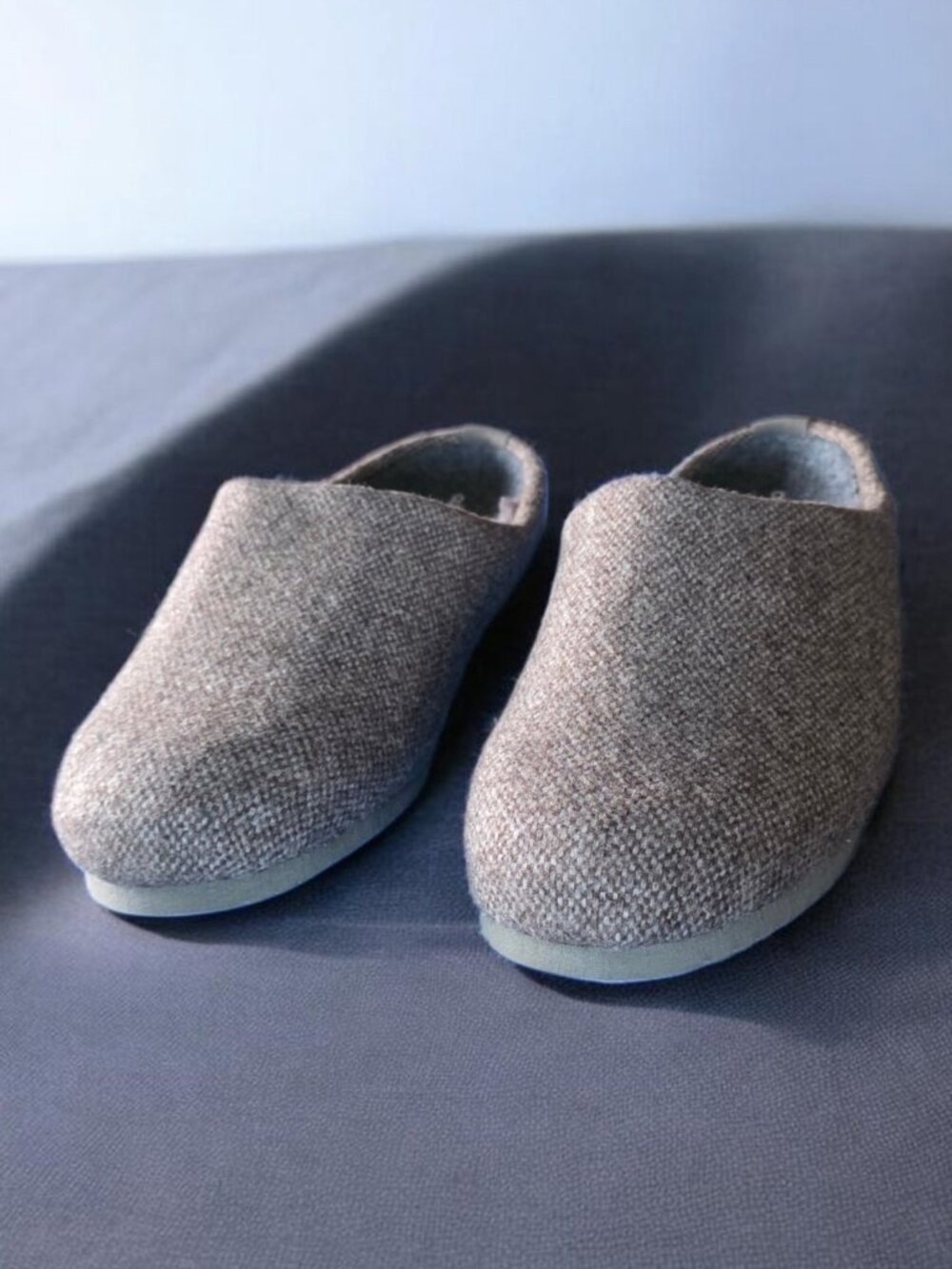 NWOT ALLBIRDS (10.5W - 9M) Weathered Brown/Dark Grey Tweed Slippers